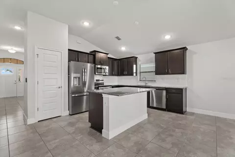 Kitchen - 16117 61st Ln E, Parrish, FL 34219 photo 1 of 4