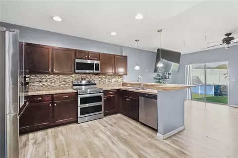 Kitchen - 4118 11th St E, Bradenton, FL 34208 photo 2 of 3