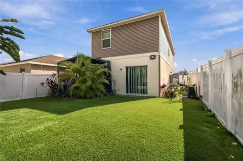 Exterior - 4118 11th St E, Bradenton, FL 34208 photo 4 of 5
