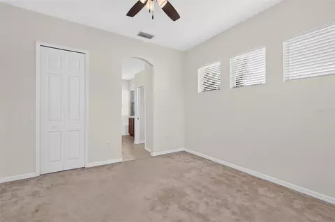 Bedroom - 6407 67th St E, Bradenton, FL 34203 photo 4 of 8