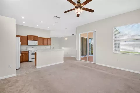 Living - 6407 67th St E, Bradenton, FL 34203 photo 3 of 7