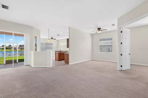 Living - 6407 67th St E, Bradenton, FL 34203 photo 2 of 7