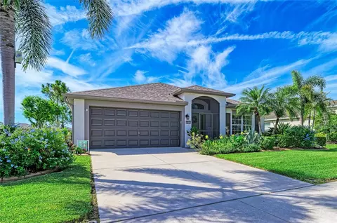 Exterior - 10613 56th St E, Parrish, FL 34219 photo 3 of 11