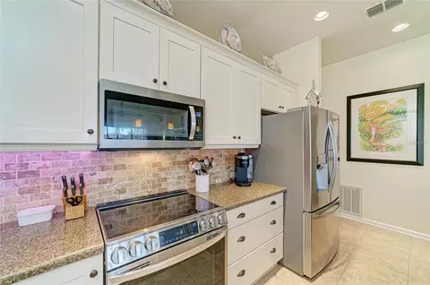 Kitchen - 10613 56th St E, Parrish, FL 34219 photo 4 of 5