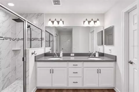 Bath - 6528 166th Pl E, Parrish, FL 34219 photo 2 of 3