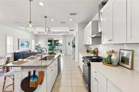Kitchen - 4618 Foxtail Dr, Parrish, FL 34219 photo 1 of 7