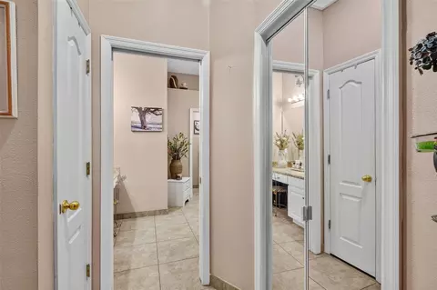 Entry Way - 11530 Andy Dr, Riverview, FL 33569 photo 5 of 7