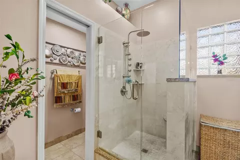 Bath - 11530 Andy Dr, Riverview, FL 33569 photo 2 of 7