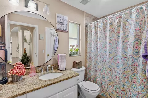 Bath - 11530 Andy Dr, Riverview, FL 33569 photo 4 of 7