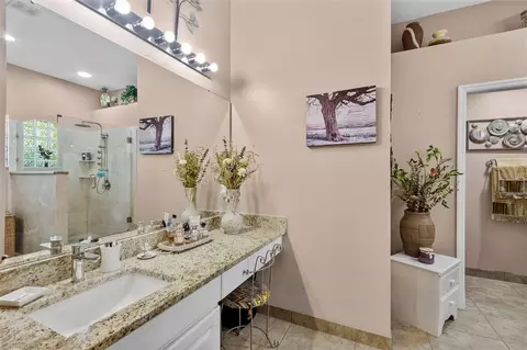 Bath - 11530 Andy Dr, Riverview, FL 33569 photo 1 of 7