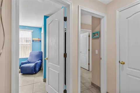 Entry Way - 11530 Andy Dr, Riverview, FL 33569 photo 6 of 7