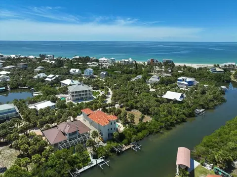 61 Palm Dr, Placida, FL 33946 photo 2