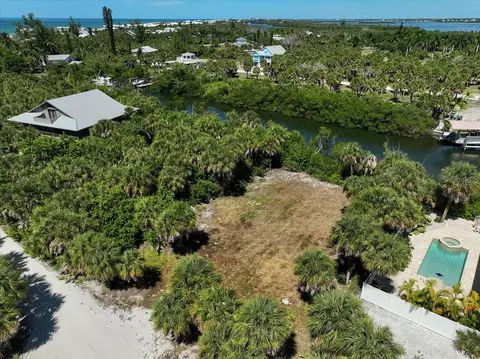 61 Palm Dr, Placida, FL 33946 photo 4