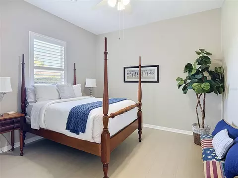 Bedroom - 17014 E 2nd Ave, Bradenton, FL 34212 photo 6 of 6