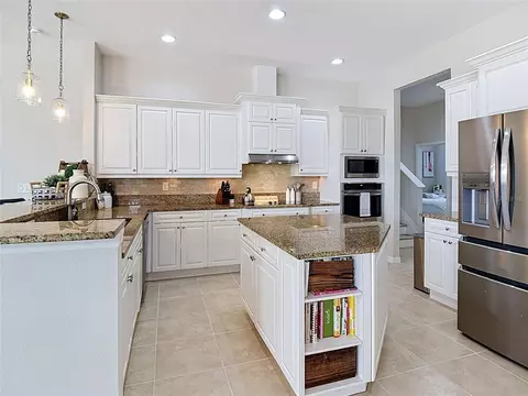 Kitchen - 17014 E 2nd Ave, Bradenton, FL 34212 photo 5 of 7