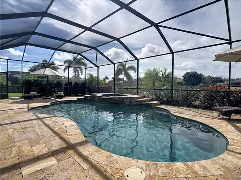Exterior - 17014 E 2nd Ave, Bradenton, FL 34212 photo 2 of 16