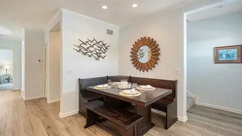 Dining - 5390 Gulf Dr, Holmes Beach, FL 34217 photo 3 of 3