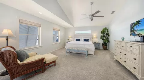 Bedroom - 5390 Gulf Dr, Holmes Beach, FL 34217 photo 3 of 4