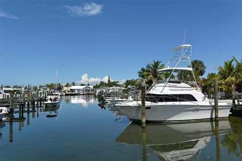 View/Area - 5390 Gulf Dr, Holmes Beach, FL 34217 photo 4 of 5