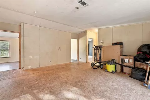 Living - 254 SE 7th Ave, Interlachen, FL 32148 photo 2 of 3