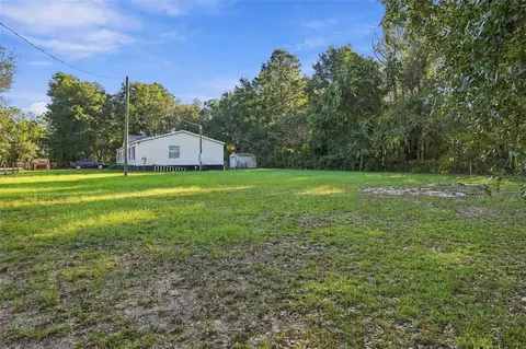Exterior - 254 SE 7th Ave, Interlachen, FL 32148 photo 3 of 3