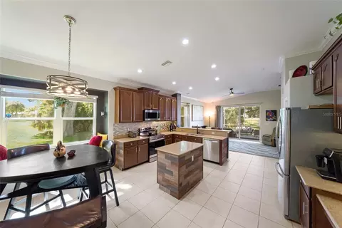 Kitchen - 5030 58th Ter E, Bradenton, FL 34203 photo 1 of 5