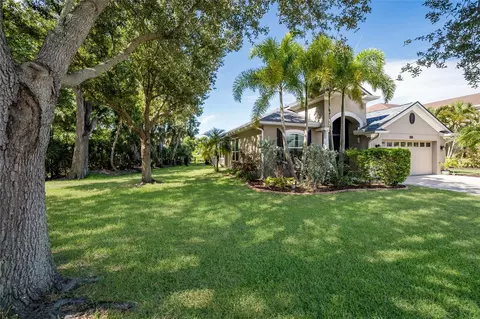 Exterior - 5030 58th Ter E, Bradenton, FL 34203 photo 2 of 6