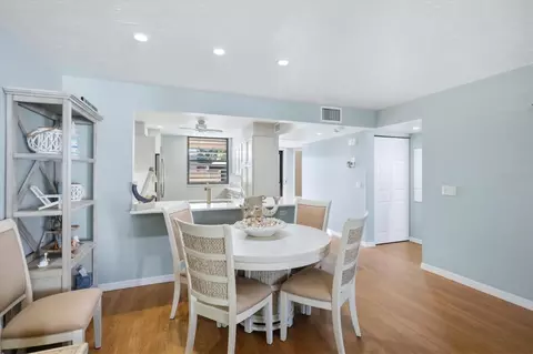 Dining - 753 Oakview Dr, Bradenton, FL 34210 photo 2 of 3