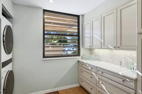 Other - 753 Oakview Dr, Bradenton, FL 34210 photo 6 of 8