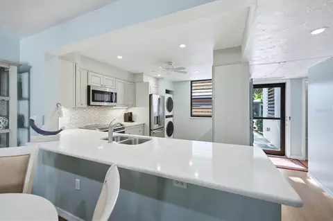 Kitchen - 753 Oakview Dr, Bradenton, FL 34210 photo 1 of 4
