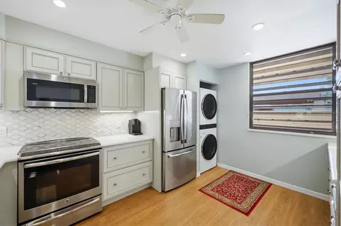 Other - 753 Oakview Dr, Bradenton, FL 34210 photo 2 of 8