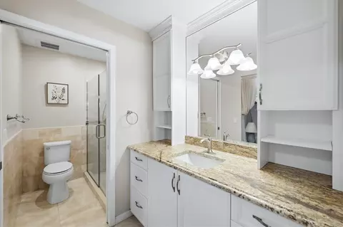 Bath - 753 Oakview Dr, Bradenton, FL 34210 photo 1 of 3