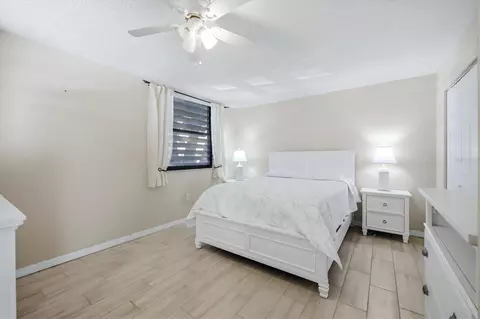 Bedroom - 753 Oakview Dr, Bradenton, FL 34210 photo 3 of 4