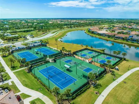 View/Area - 20297 Tesoro Dr, Venice, FL 34293 photo 9 of 13