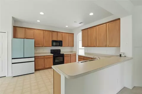 Kitchen - 3747 Moon Dancer Pl, Saint Cloud, FL 34772 photo 2 of 3