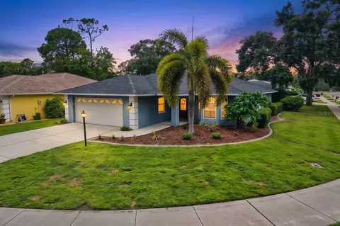 4645 Breezy Pines Blvd, Sarasota, FL 34232