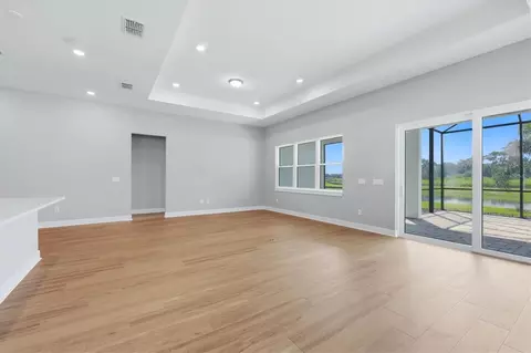 Living - 14733 Sunset Crest Ln, Parrish, FL 34219 photo 6 of 7