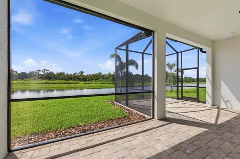 Exterior - 14733 Sunset Crest Ln, Parrish, FL 34219 photo 3 of 6