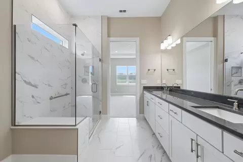 Bath - 14733 Sunset Crest Ln, Parrish, FL 34219 photo 2 of 4