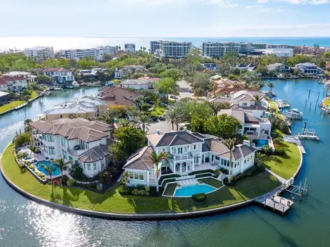 560 Harbor Point Rd, Longboat Key, FL 34228