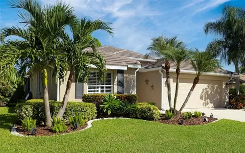 5111 Brooksbend Cir, Sarasota, FL 34238