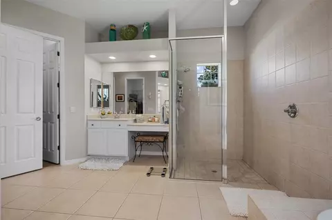 Bath - 5911 90th Avenue Cir E, Parrish, FL 34219 photo 3 of 5
