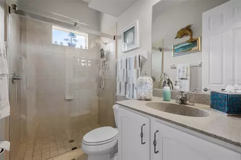 Bath - 5911 90th Avenue Cir E, Parrish, FL 34219 photo 4 of 5