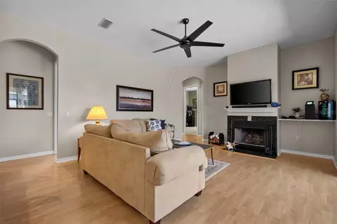 Living - 5911 90th Avenue Cir E, Parrish, FL 34219 photo 3 of 4