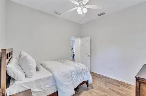 Bedroom - 2210 141st St E, Bradenton, FL 34212 photo 5 of 10