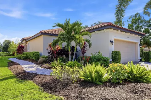 5367 Vaccaro Ct, Lakewood Ranch, FL 34211