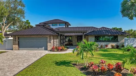809 Idlewild Way, Sarasota, FL 34242