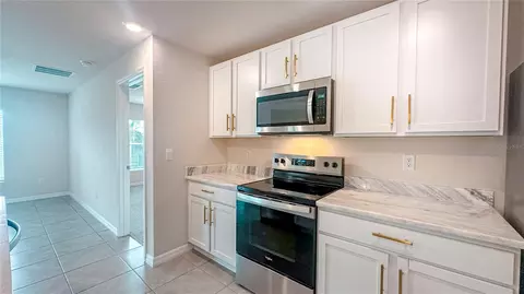 Kitchen - 12293 Mountain Island Trl, Parrish, FL 34219 photo 1 of 3