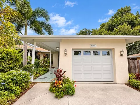 4709 Brooksdale Dr, Sarasota, FL 34232