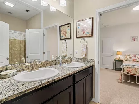 Bath - 6466 Devesta Loop, Palmetto, FL 34221 photo 3 of 4
